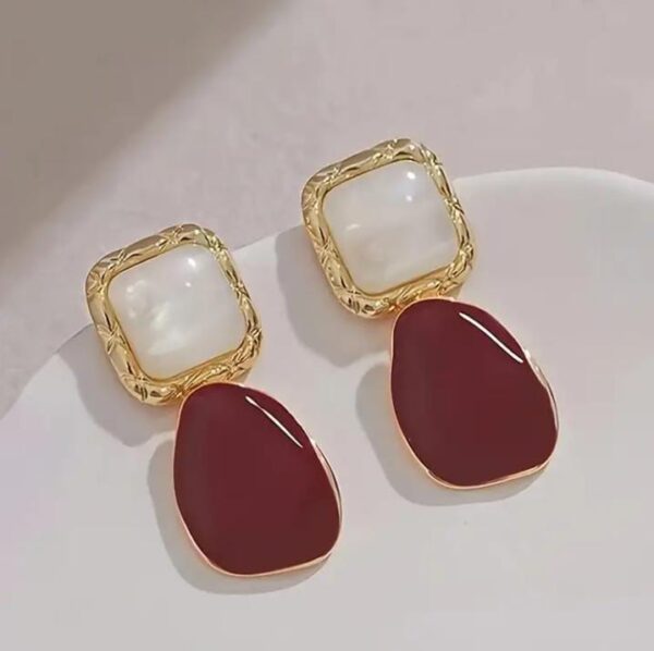 Vintage inspired Drop earing