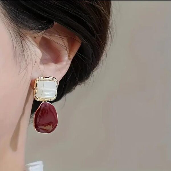 Vintage inspired Drop earing - Image 2