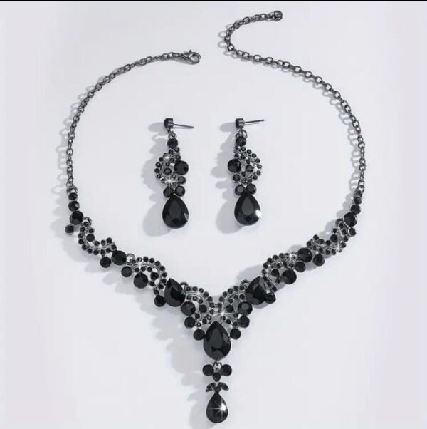 Cubic Black Necklace
